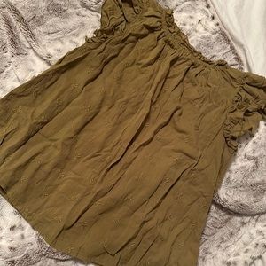Universal thread embroidered flutter sleeve top size medium